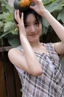 一女多男3根一起进去描述